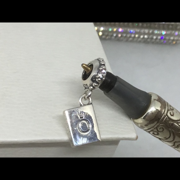 Pandora Passport Charm - Picture 4 of 5